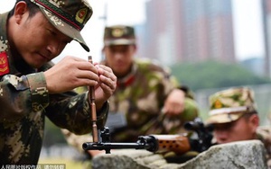 Mục kích bài tập siêu dị của lính bắn tỉa Trung Quốc