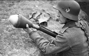Sự đáng sợ của súng chống tăng Panzerfaust mà phát xít Đức từng sở hữu