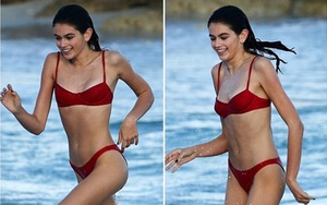 Con gái tuổi teen của Cindy Crawford diện bikini khoe dáng siêu mẫu