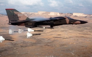 Tìm hiểu "mãnh thú ném bom tầm thấp" F-111 Aardvark của Không quân Mỹ