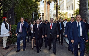 2.000 cảnh sát bảo vệ Tổng thống Putin thăm Hy Lạp