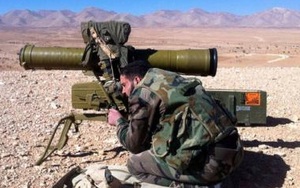 Quân đội Syria bỏ vũ khí chạy thoát thân