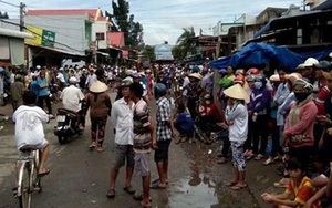 Tiểu thương Gành Hào mang quan tài diễu phố phản đối dời chợ