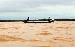 Đường về quê hương Đại tướng Võ Nguyên Giáp chìm trong mưa lũ