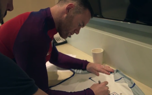 Cảm động với nghĩa cử của Wayne Rooney dành cho bệnh nhân ung thư nhí