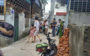 Giết vợ rồi nhắn tin: “Mẹ về ngay, con giết chết cái Hương rồi”