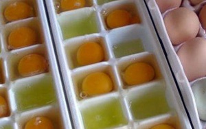 Đập cả khay trứng vào khay đá sớm muộn sẽ trở thành việc ai cũng muốn thử làm