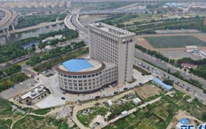 Trường Đại học Trung Quốc mới xây trông y hệt cái bồn cầu