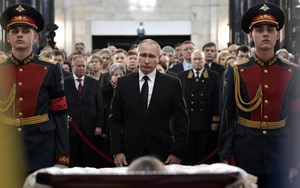 Vụ ám sát Đại sứ Nga là âm mưu thổi bùng "thế chiến", Putin đã lật ngược thế cờ ra sao?