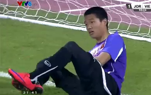 CLIP: Chàng trai "nhọ" nhất U23 Việt Nam