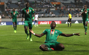 Xuất phát điểm chẳng hơn Việt Nam là bao song Zambia đang làm điều không tưởng ở World Cup