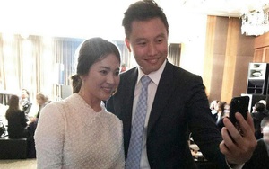 Hình ảnh Song Hye Kyo thoải mái đi giày cao 12cm đập tan tin đồn bầu bí?