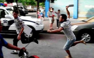 Đánh nhau vì mâu thuẫn ngoài đường, cấp cứu vào bệnh viện vẫn đánh nhau