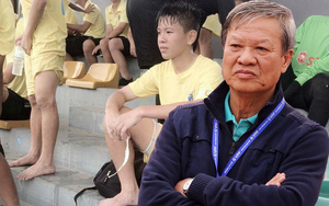 Vụ HLV Việt dọa “cắt gân chân” cầu thủ trẻ: “Đừng là vai u, thịt bắp, mồ hôi dầu”