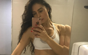Đào hoa chẳng kém con trai, bố Neymar "cưa đổ" siêu mẫu Playboy