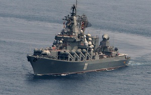 Trùng hợp đặc biệt giữa soái hạm Varyag Nga và tàu hộ vệ tên lửa 011 Đinh Tiên Hoàng?