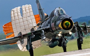 Su-22 phải làm sao để chiến thắng F/A-18 trong không chiến?