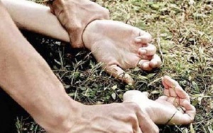 Bắt khẩn cấp kẻ xâm hại bé gái 5 tuổi hàng xóm sang nhà chơi