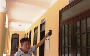 Cuối tuần bận đám cưới, cán bộ xã kéo nhau đi nghỉ mát giữa tuần