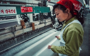 Điều kiện làm việc "trong mơ" của công nhân dệt may Triều Tiên