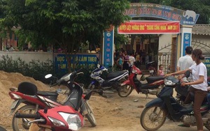 Cả trăm phụ huynh "vây" trường mầm non vì nghi cho trẻ ăn gà bị bệnh