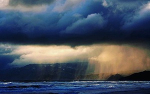 Đám mây kỳ dị trên bờ biển Anh khiến 150 người khó thở: Khoa học đang vào cuộc giải mã
