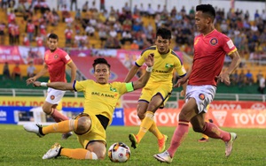 Chùm ảnh: SLNA lại biến V-League thành... "Võ-League"
