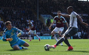 Phát pháo của Martial và nỗi thấp thỏm trong lòng Mourinho