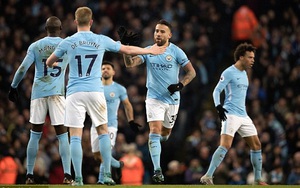 Học Arsenal "bắn chim", Man City vẫn kịp gieo sầu cho Man United