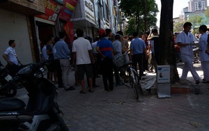Hà Nội: Đi giữa trời nắng nóng đỉnh điểm, cụ bà đột tử ở phố Xã Đàn