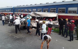 Tàu hỏa tông xe đi lễ Phủ Giầy tại điểm đen giao thông, không có người gác chắn