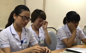 Bác sĩ bệnh viện đa khoa Hòa Bình rơi nước mắt khi biết tin bác sĩ Lương được tại ngoại