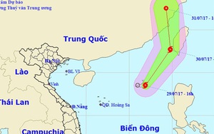 Bão số 5 giật cấp 10 trên biển Đông