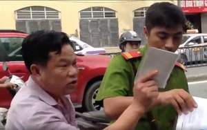 Nguyên nhân xe cứu thương đỗ dưới lòng đường bị CSTT lập biên bản