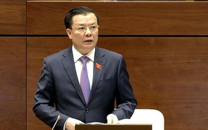 Bộ trưởng Tài chính Đinh Tiến Dũng trả lời chất vấn Quốc hội