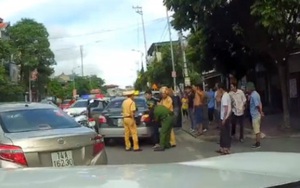 Tài xế taxi nói lý do lao vun vút trốn chạy công an