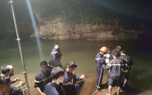 Gội đầu dưới thác, nam sinh bị nước cuốn mất tích