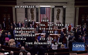"Bãi bỏ Obamacare là cuộc tự sát chính trị của đảng Cộng hòa"