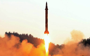 Triều Tiên lại phóng tên lửa đạn đạo bay qua không phận Nhật Bản