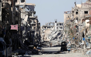 Nga cáo buộc liên quân Mỹ ném bom "xóa sổ" Raqqa
