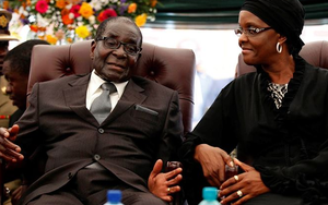 Giây phút rơi nước mắt của cựu Tổng thống Zimbabwe