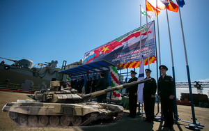 Hai loại vũ khí hiện đại nhất của Việt Nam được xếp cạnh nhau tại Triển lãm MAKS 2017
