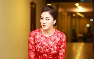 Gương mặt quá khác lạ của Văn Mai Hương