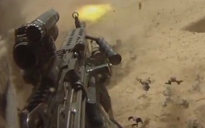 Súng máy M249 SAW gặp sự cố khi đang bắn, xạ thủ suýt tử nạn
