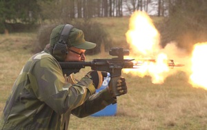 Bắn liên thanh bao nhiêu phát đạn thì súng trường AR-15 sẽ nóng chảy?