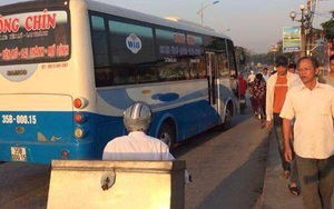 Đang đi tập thể dục bị xe khách đâm trúng, 1 người tử  vong, 1 người mất tích