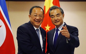 Nghị quyết trừng phạt của LHQ có "lỗ hổng", Ngoại trưởng Triều Tiên cười rạng rỡ ở Manila