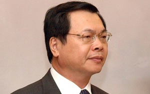 Người giúp cấp thẻ cho ông Vũ Huy Hoàng vào khu cách ly sân bay đang phải giải trình