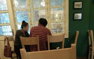 Cặp vợ chồng giải quyết chuyện ly hôn "văn minh, bình thản" bên... ly cà phê gây sốt mạng