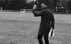 Xabi Alonso tuyên bố "treo giày"